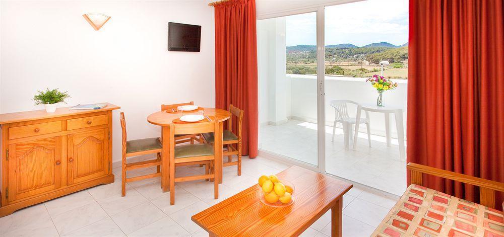 Typic Oasis Sa Tanca Apartamento Cala Llonga  Exterior foto