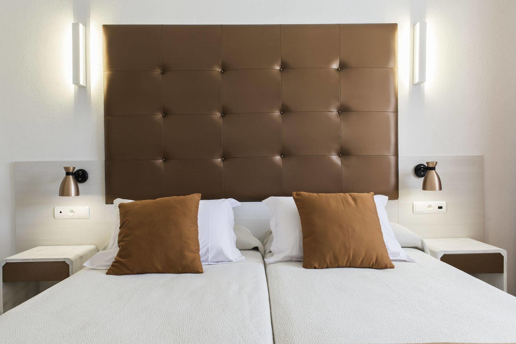 Typic Oasis Sa Tanca Apartamento Cala Llonga  Exterior foto