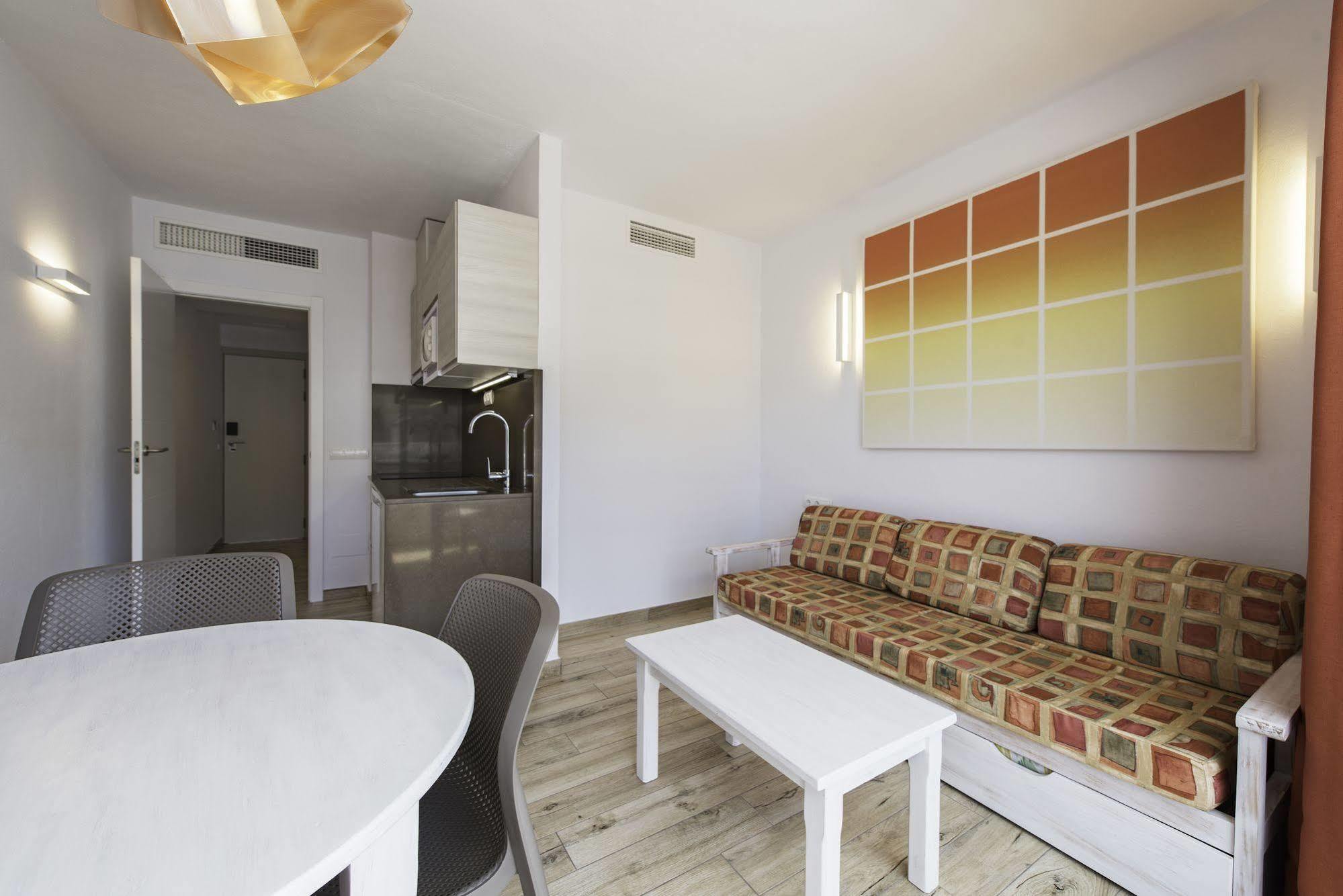 Typic Oasis Sa Tanca Apartamento Cala Llonga  Exterior foto